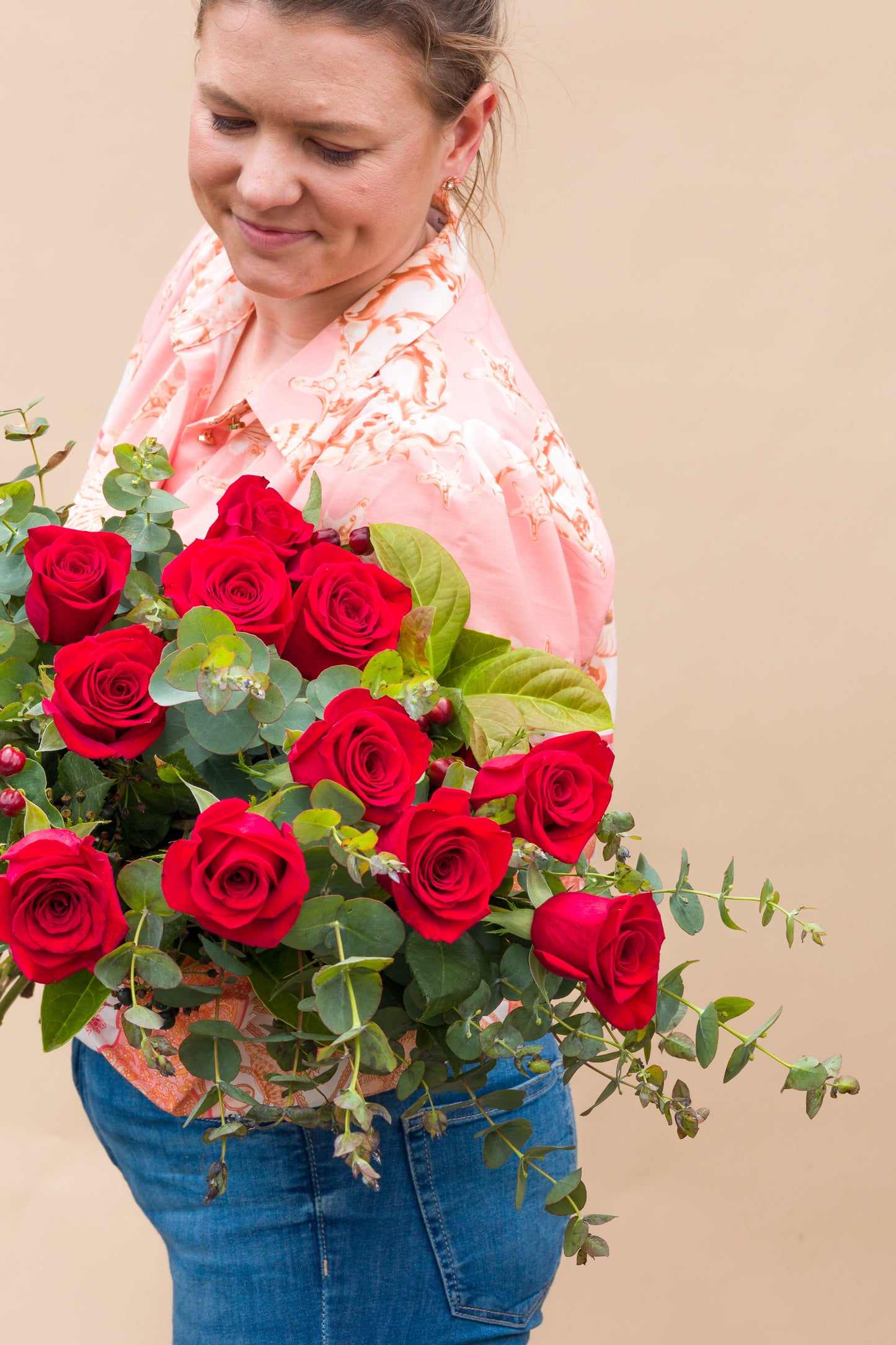 18 Heart Strings - Long Stem Red Roses