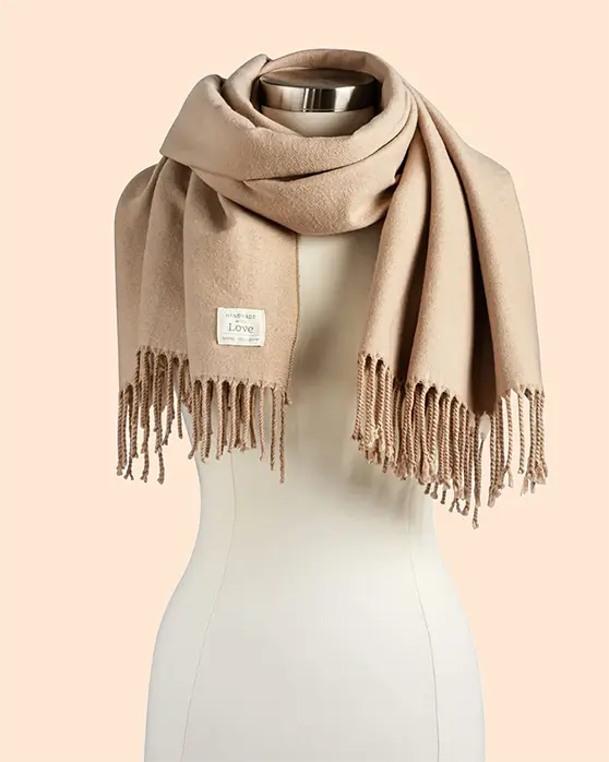 Demdaco Camel Giving Wrap