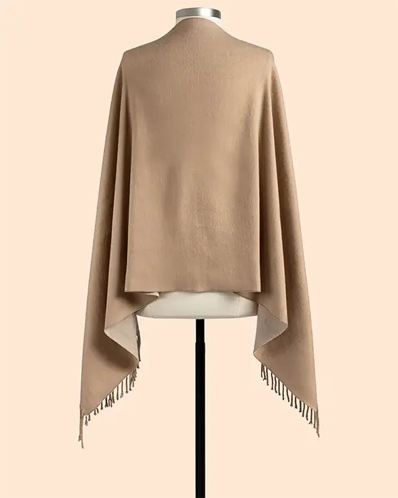 Demdaco Camel Giving Wrap