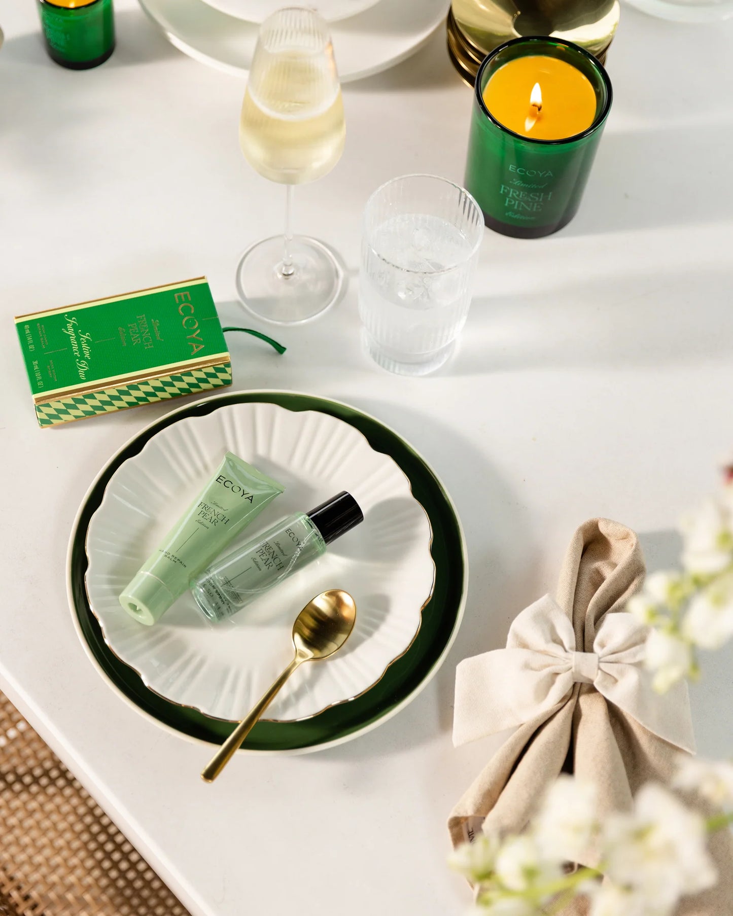 Ecoya French Pear Festive Fragrance Duo