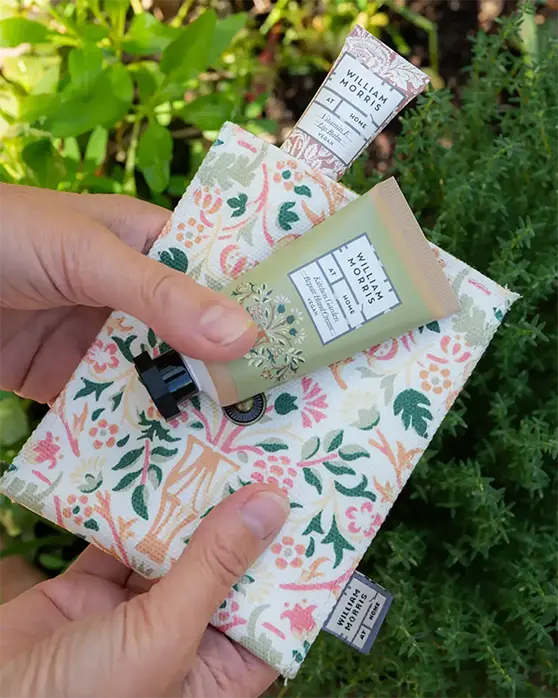 William Morris at Home Kitchen Garden Back Pocket Duo Gift Set